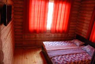 Гостевой дом Guest house Ozernaya Чолпон-Ата Двухместный номер с 1 кроватью или 2 отдельными кроватями-2